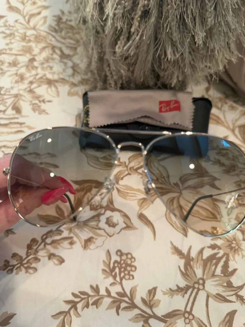 Ray-Ban Women's Aviator Sunglasses in Silver with Gray Gradient Lenses